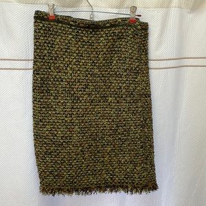 Escada lined nubby knit fringed straight skirt with gold thread accents